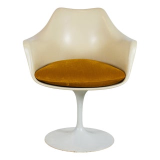 Tulip Armchair by Eero Saarinen for Knoll International For Sale
