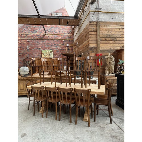 These chairs are in very good condition. Their patina reflects their age. Seat height: 48 cm. Sold in sets of 4 or more. I...