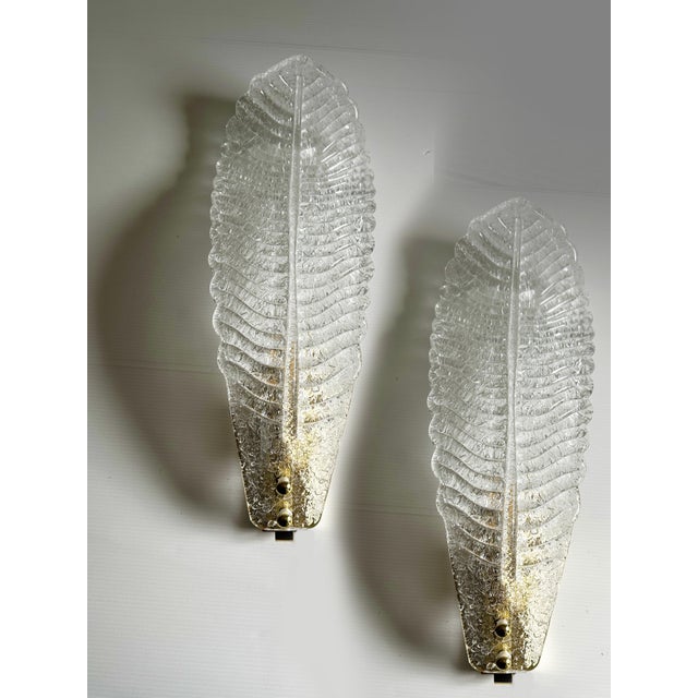 2020s Venetian White "Graniglia" Leave Murano Glass Walls Sconce - a Pair For Sale - Image 5 of 5