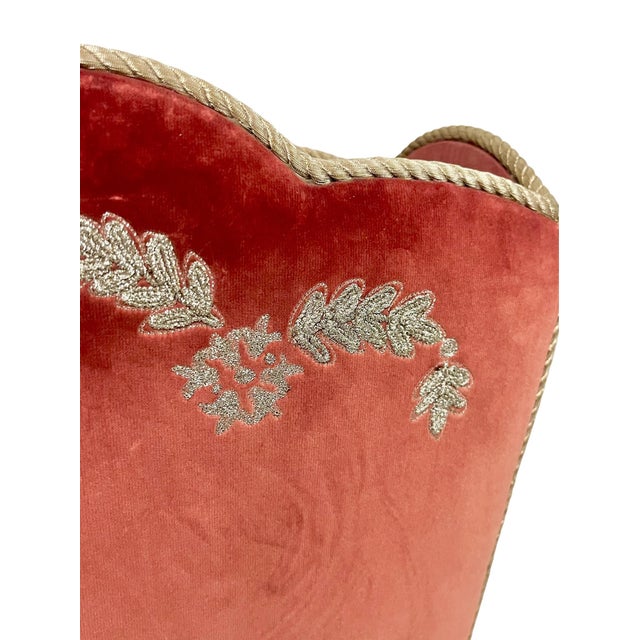 Hollywood Regency Vintage Italian Hollywood Regency Pink Velvet Magazine Book Holder For Sale - Image 3 of 17