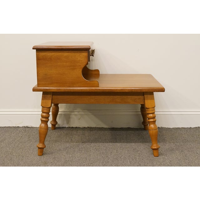 20th Century Early American Temple Stuart Colonial Style Rockport Maple