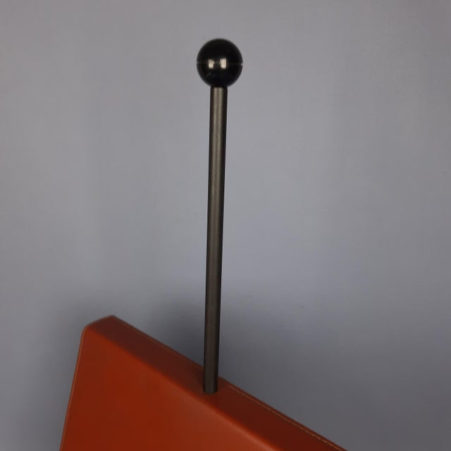 Vintage Italian Magazine Rack in Brown Leather and Metal, 1980s For Sale - Image 6 of 11