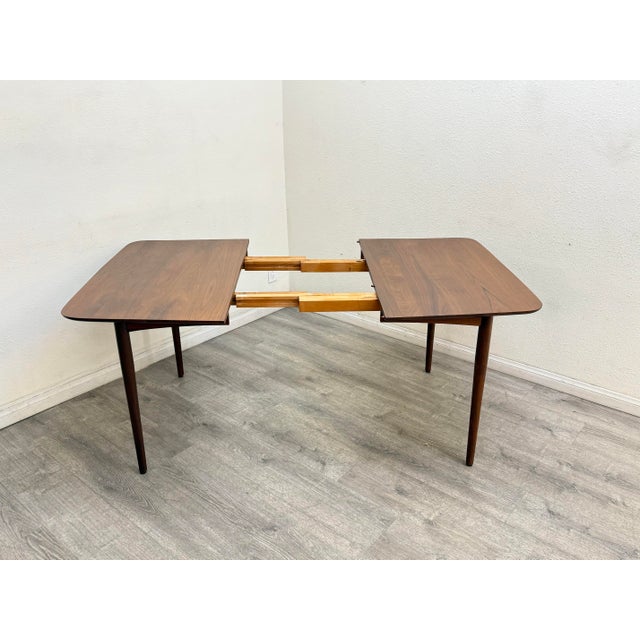 Mid-Century Modern Mid Century Modern Walnut Dining Table For Sale - Image 3 of 4