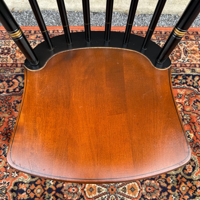 Vintage L. Hitchcock Rustic Country Farmhouse Stenciled Windsor Dining Chair in Black and Maple For Sale In Philadelphia - Image 6 of 15