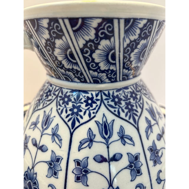 Wedgwood 19th-Century Wedgwood “Brocade” Blue and White Pitcher and Wash Basin Set For Sale - Image 4 of 12