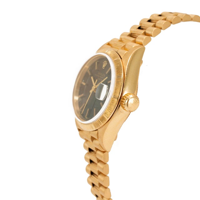 Late 20th Century Ladies Vintage Rolex Datejust 26mm 69278 18k Gold Bark Black President Watch For Sale - Image 5 of 11