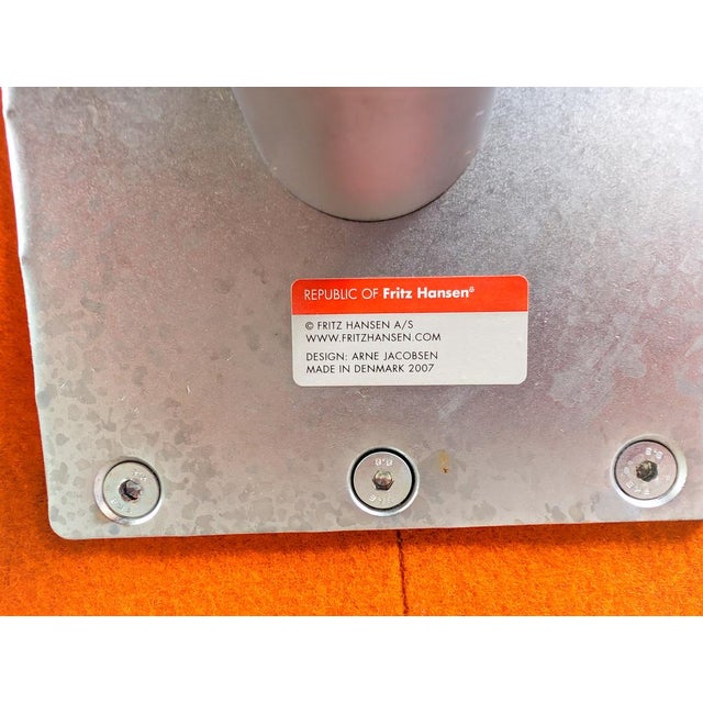 Swan Chair with Orange Upholstery by Arne Jacobsen for Fritz Hansen For Sale - Image 12 of 13