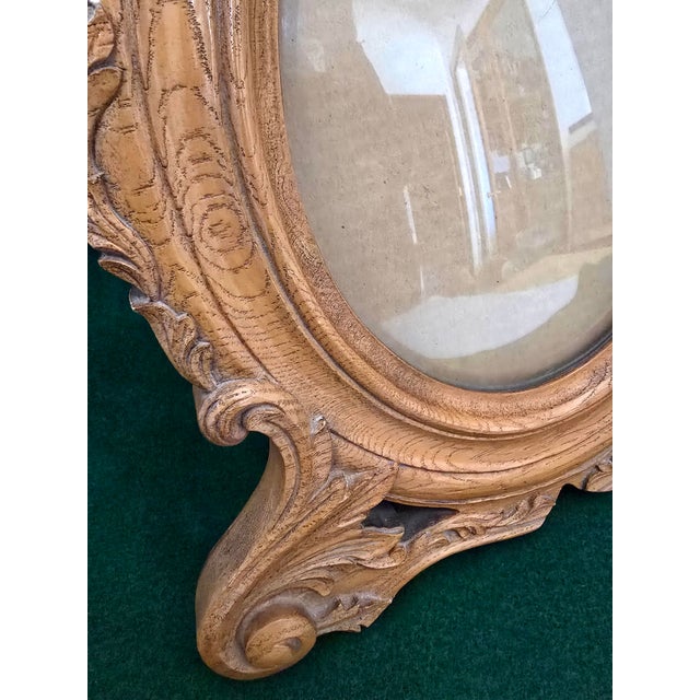 Antique Victorian-Style Oval Tabletop Picture Frame With Original Beveled Glass For Sale In Los Angeles - Image 6 of 7