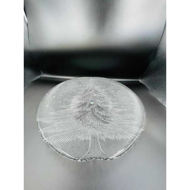 Mid 20th Century Hoya Frosted Glass Alpine Tree Motif Platter For Sale - Image 4 of 10