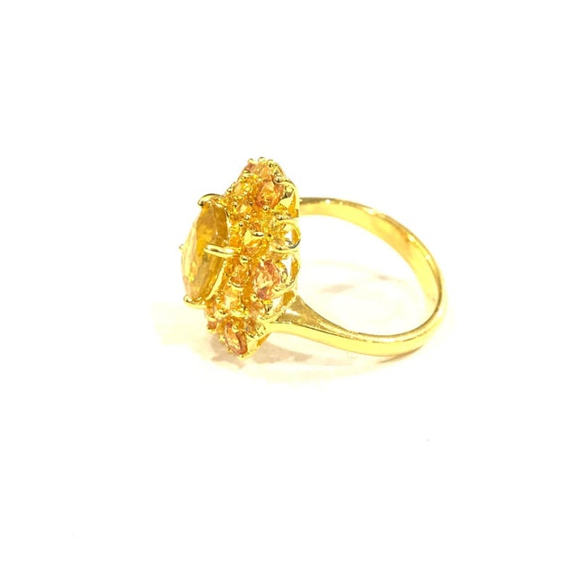 2000 - 2009 Bochic “Orient” Vintage Yellow Sapphire Cluster Ring Set In 18K Gold & Silver For Sale - Image 5 of 9