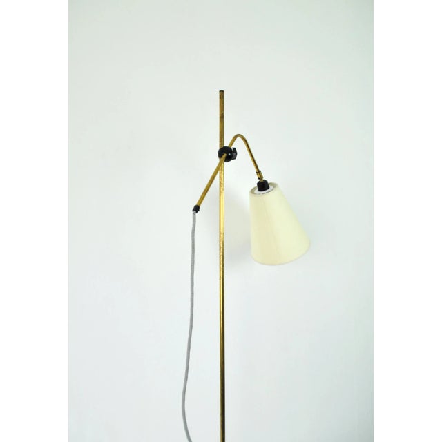 Beige Modern Brass Floor Lamp with Adjustable Arm & Head, 1970s For Sale - Image 8 of 16