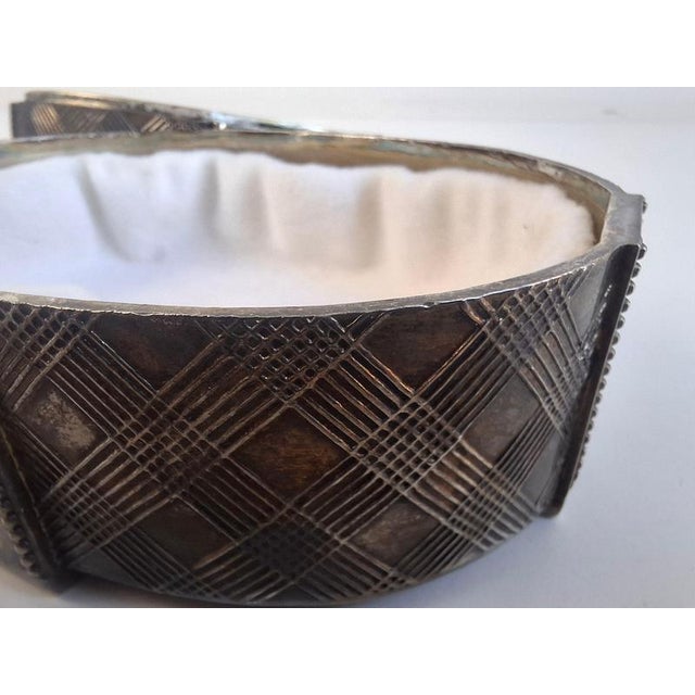Vintage Silver Tone Geometric Jewelry Box with Gold Bow, 1980 For Sale - Image 3 of 18
