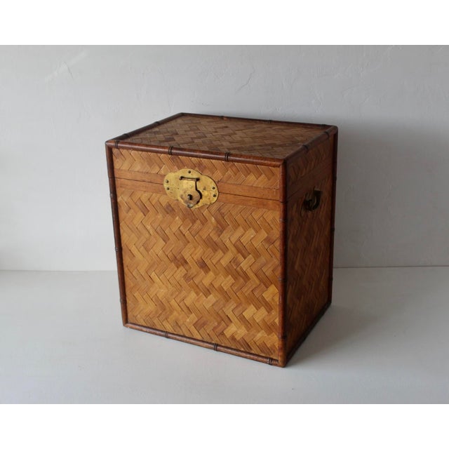 Vintage Bamboo Woven Rattan Storage Chest Trunk Brass Hardware Details Lockable Mid-Century For Sale - Image 18 of 18