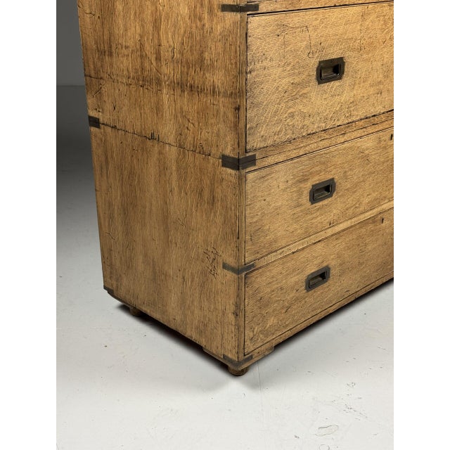 Campaign Chest of Drawers in Oak, 19th Century For Sale - Image 11 of 18