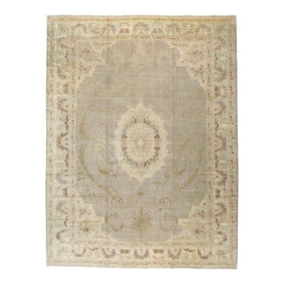 Galerie Shabab Collection Mid-20th Century Turkish Herekeh Large Room Size Carpet in the Aubusson Style For Sale