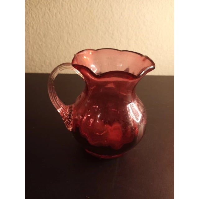Contemporary 1970s Pilgrim Glass Cranberry Mini Pitcher With Clear Applied Handle For Sale - Image 3 of 8