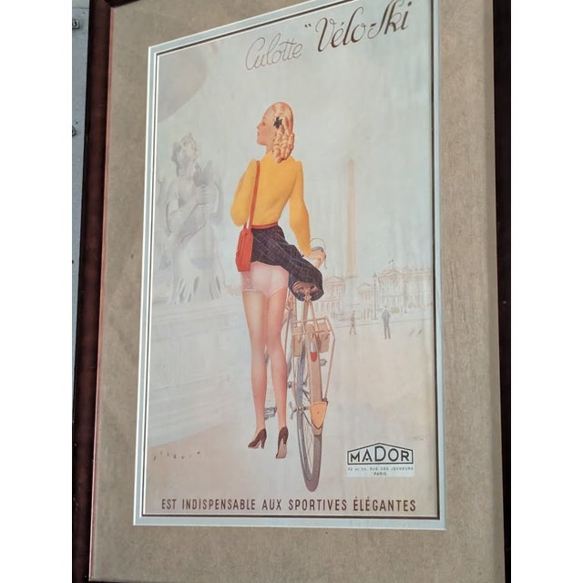 Vintage 1946 French "Culotte Vélo-Ski" Advertising Poster by André Wilquin – Framed Mid-Century Parisian Sportswear Lithograph For Sale - Image 4 of 7