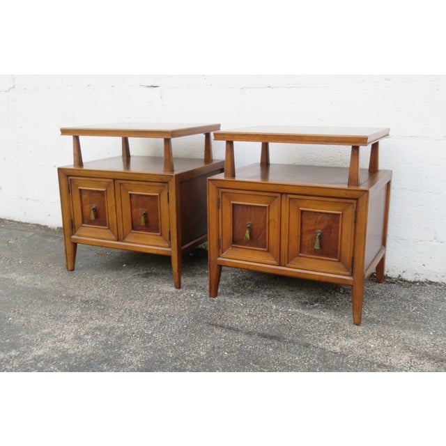 Mid-Century Modern Fancher Furniture Mid 20th Century Nightstands Side End Bedside Tables a Pair, Attributed For Sale - Image 3 of 17