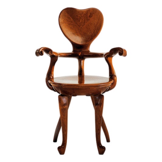 Calvet Armchair in Varnished Oak by Antoni Gaudí For Sale