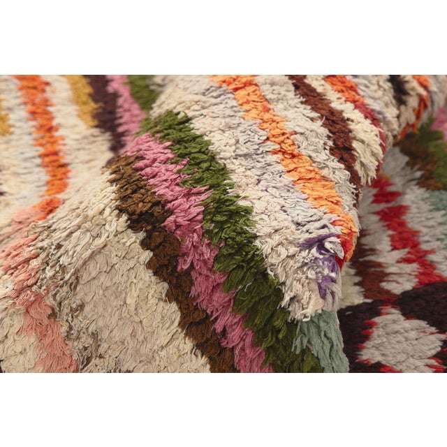 Vintage Azilal Boucherouite Moroccan Rug, 04'00 X 06'05 For Sale In Dallas - Image 6 of 10