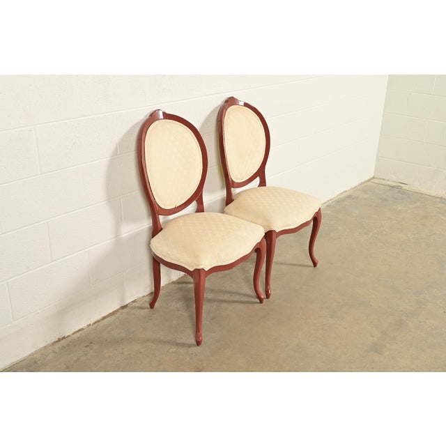 Karges Furniture Karges Style French Provincial Louis XV Brown Lacquered Side Chairs or Dining Chairs, Pair For Sale - Image 4 of 13