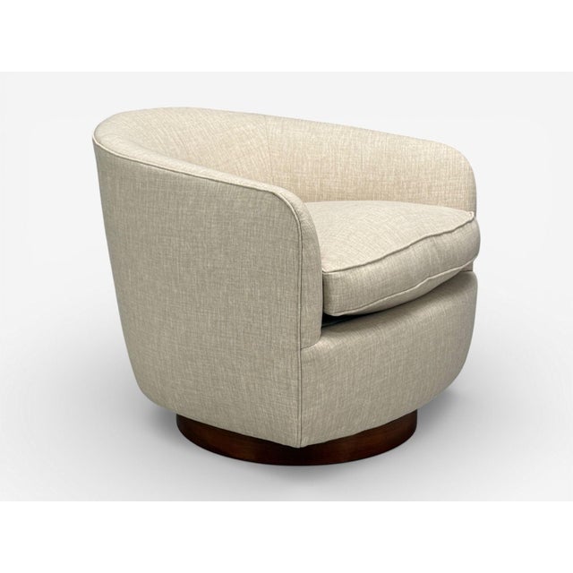 Milo Baughman, Swivel Chairs, Beige Upholstery, Walnut, Usa, 1970s For Sale In New York - Image 6 of 13
