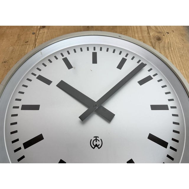 Vintage Industrial Station Wall Clock from TCW, 1960 For Sale - Image 10 of 18