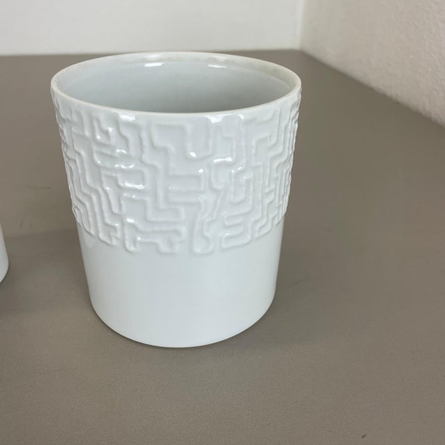 Abstract Porcelain Vases by Cuno Fischer for Rosenthal, Germany, 1980s, Set of 2 For Sale - Image 11 of 16