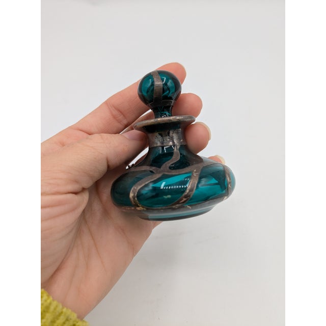 Green Mid 20th Century Art Nouveau Sterling Over Green Glass Bottle With Stopper For Sale - Image 8 of 9