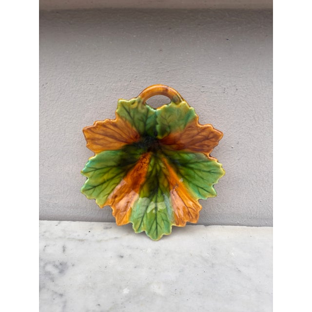 Rustic Majolica Dish Leaf Villeroy & Boch, Circa 1890 For Sale - Image 3 of 4