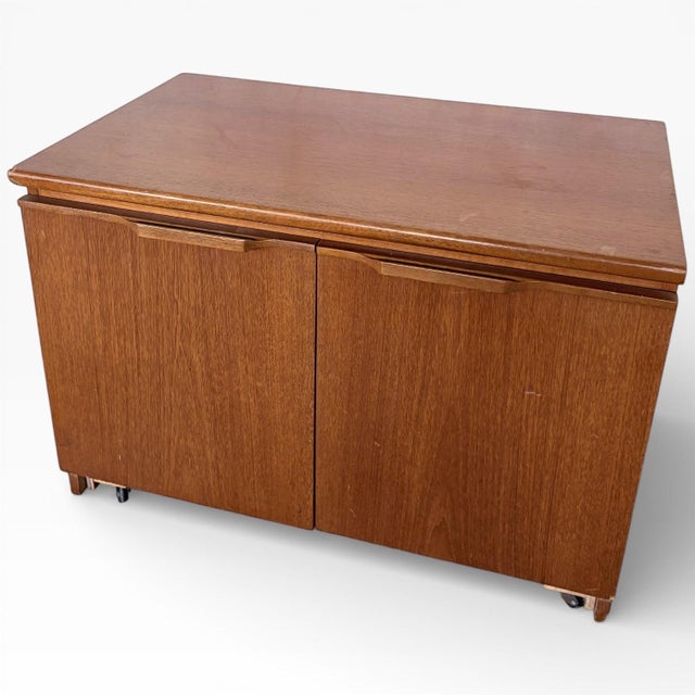 1960s Mid-Century Modern Two Door Teak Media Unit, 1960s For Sale - Image 5 of 8