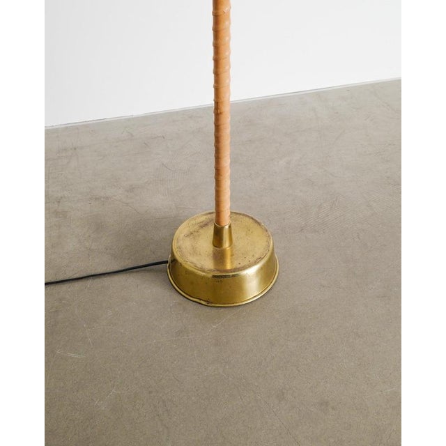 Finnish Mid Century White Leather Senator Floor Lamp by Lisa Johansson-Papé, 1960s For Sale - Image 4 of 8