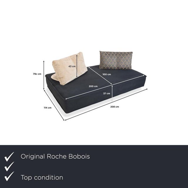 Bring the ultimate lounge feeling home with the "Escapade" model from Roche Bobois. This sofa is less of a classic piece...