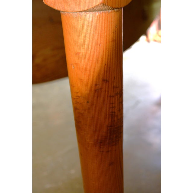 Chestnut Vintage Large Oval Rustic Pine Wood Drop Leaf Dining Table W/ Shapely Feet For Sale - Image 8 of 18