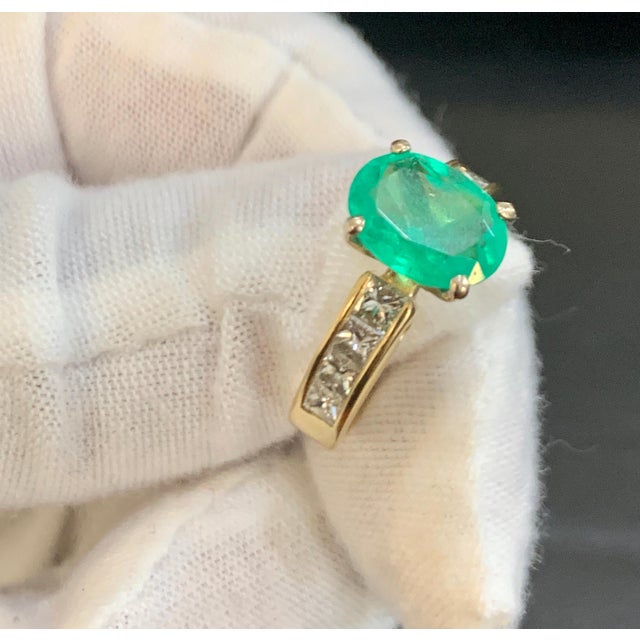 Oval Emerald and Diamond Ring 14 Karat Yellow Gold For Sale In New York - Image 6 of 18