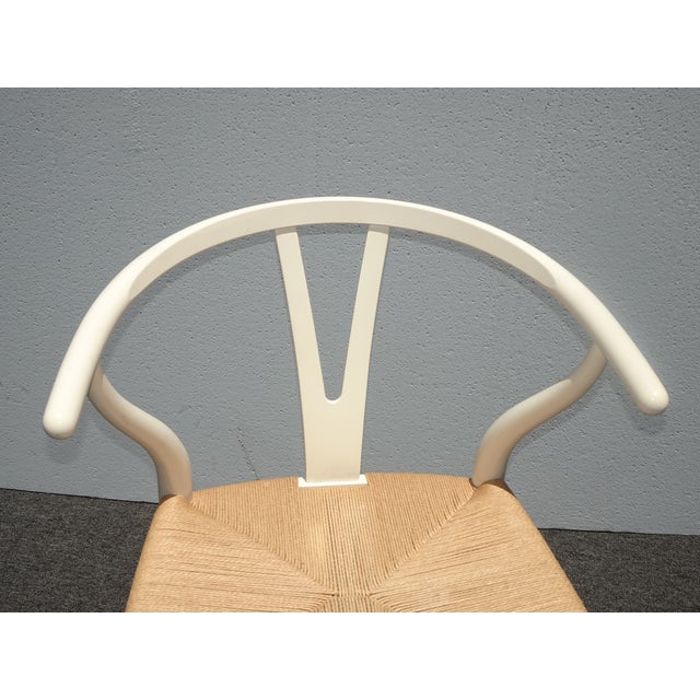 Carl Hansen Vintage White Wishbone Chair Hans J. Wegner Designed for Carl Hansen & Søn Ch24 For Sale - Image 4 of 10