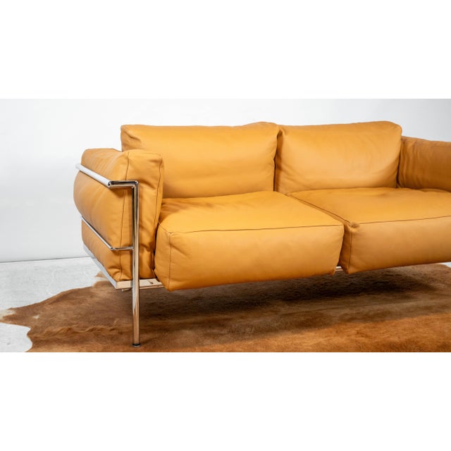 2000 - 2009 Le Corbusier Lc3 Grand Confort Attributed Loveseat Sofa For Sale - Image 5 of 18