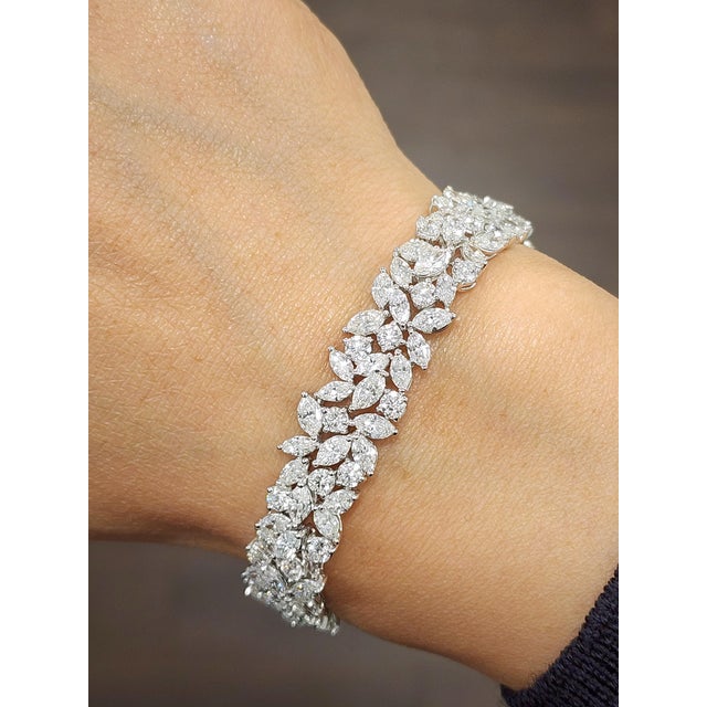 Modern 19.47 Ct Marquise & Round Diamond Bracelet For Sale - Image 3 of 8