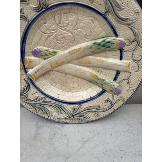 Rare Belgium Majolica Asparagus Sunflower Plate Wasmuel, Circa 1880 For Sale - Image 4 of 5