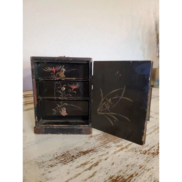 Antique Japanese Export Victorian Era Black Lacquered Wooden Jewelry Box Small Tabletop Cabinet With Photograph For Sale - Image 11 of 11