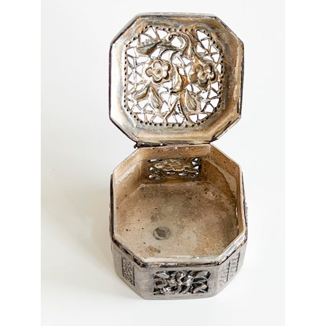 1940s Charming Metal Filigree Pillbox For Sale In Chicago - Image 6 of 7