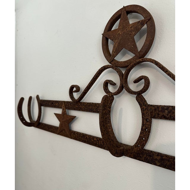 Rustic Western Horseshoe & Star Metal Wall Rack For Sale - Image 4 of 5