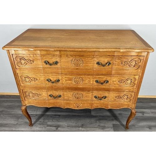 Vintage French Chest of Drawers in Oak For Sale - Image 13 of 13