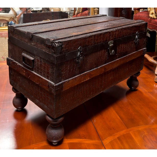 Antique 1920’s Crocodile Leather Steamer Trunk Coffee Table For Sale - Image 4 of 8