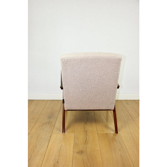 Vintage B-310 VAR Lounge Chair in Beige Structural Bouclé, 1970s For Sale - Image 6 of 12