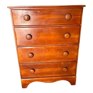 Cushman Colonial American Classical Style Solid Wood 4 Drawer Chest of Drawers.