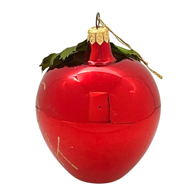 Traditional Vintage Bloomingdale’s New York Christmas Ornament For Sale - Image 3 of 3