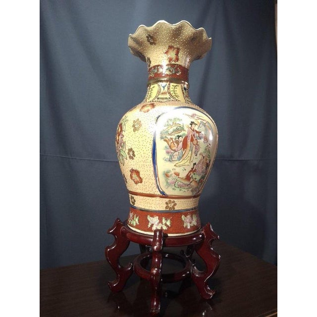 Large Chinese Polychrome Vase For Sale - Image 6 of 10