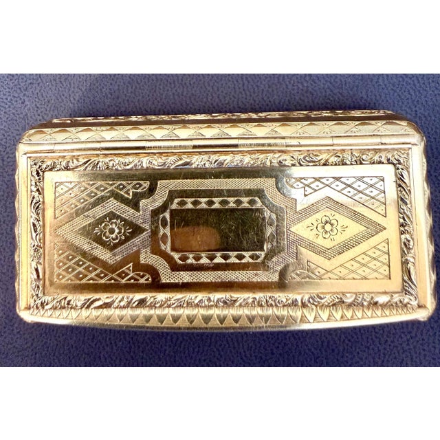 Gold Utility Box 22 Karat Gold 130 Gm, Gorgeous 1870's French gold ribbed box For Sale - Image 17 of 18