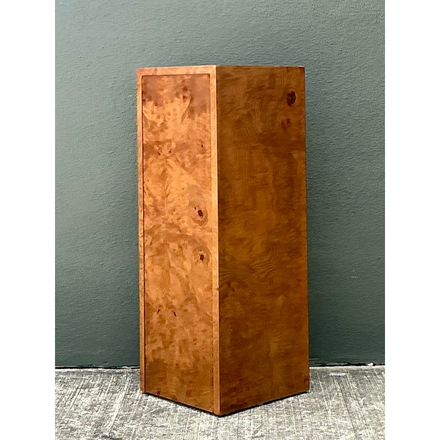 This exquisite vintage burl wood pedestal is a masterclass in organic Postmodern design. Defined by its mesmerizing...